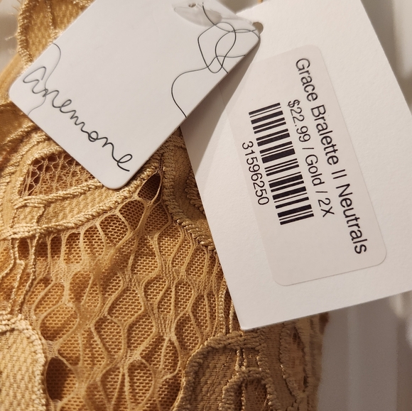 NWT Women's Anemone Grace gold lace padded Bralette. Size 2X. - Picture 3 of 5